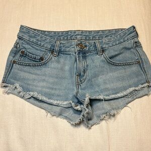Urban Outfitters BDG low rise super cheeky Jean shorts size 24W